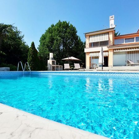 Apartments In Villa Azra ริเยกา ภายนอก รูปภาพ