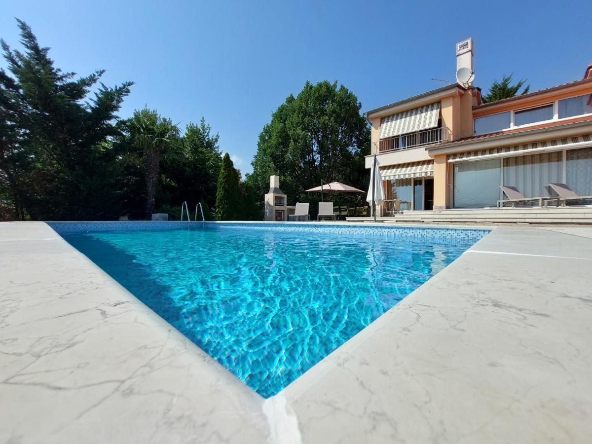 Apartments In Villa Azra ริเยกา ภายนอก รูปภาพ