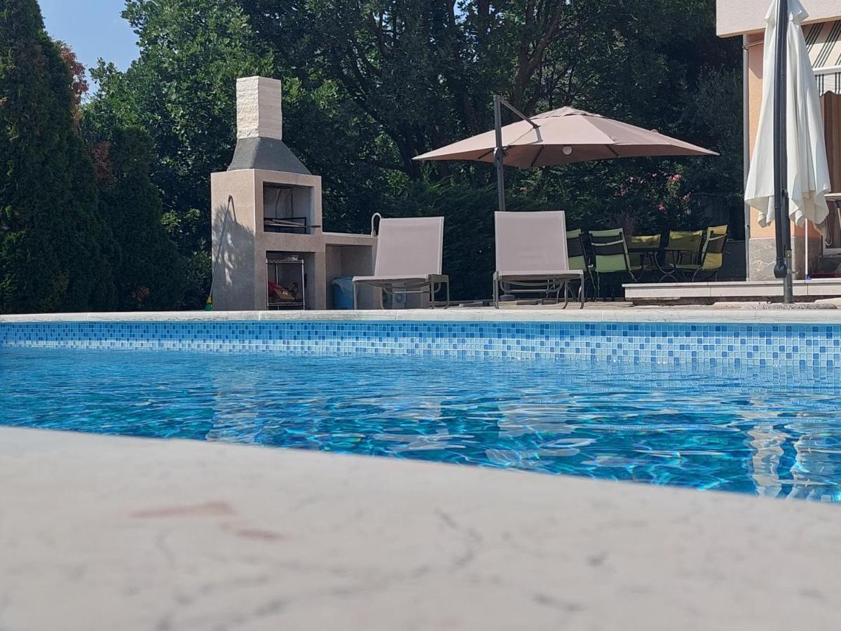 Apartments In Villa Azra ริเยกา ภายนอก รูปภาพ