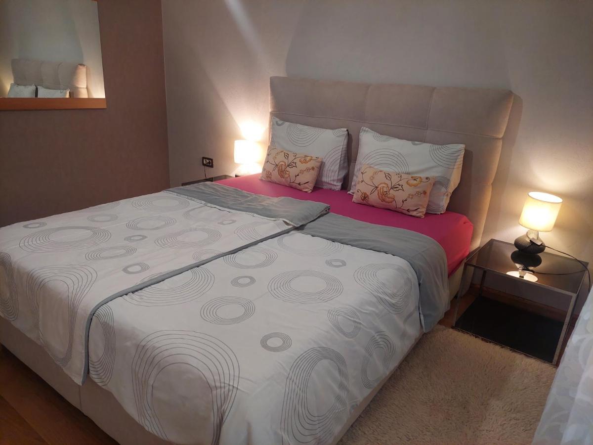 Apartments In Villa Azra ริเยกา ภายนอก รูปภาพ