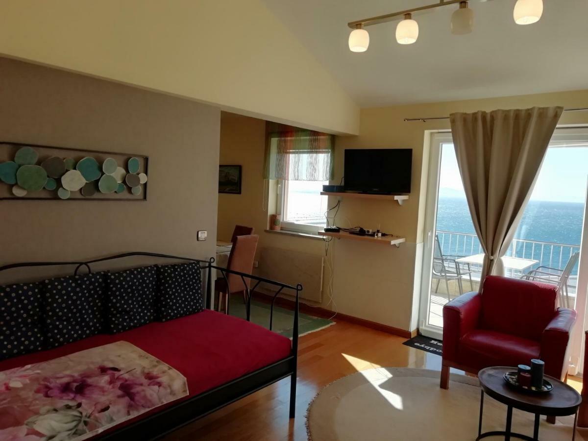 Apartments In Villa Azra ริเยกา ภายนอก รูปภาพ